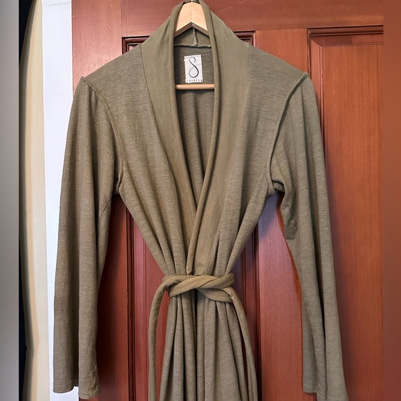 Sparrow Peace Robe - Picture 4 of 10